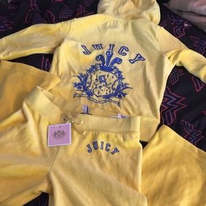 Juicy Couture Girls Velour Hooded Sweatsuit